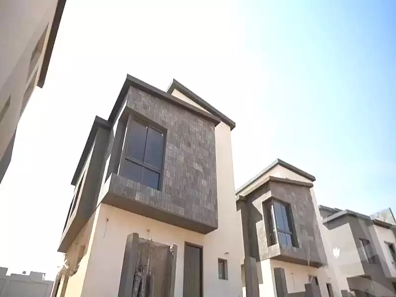 https://aqarmap.com.eg/ar/listing/6763846-for-sale-cairo-new-cairo-compounds-kmbwnd-kryk-twn-il-cazar