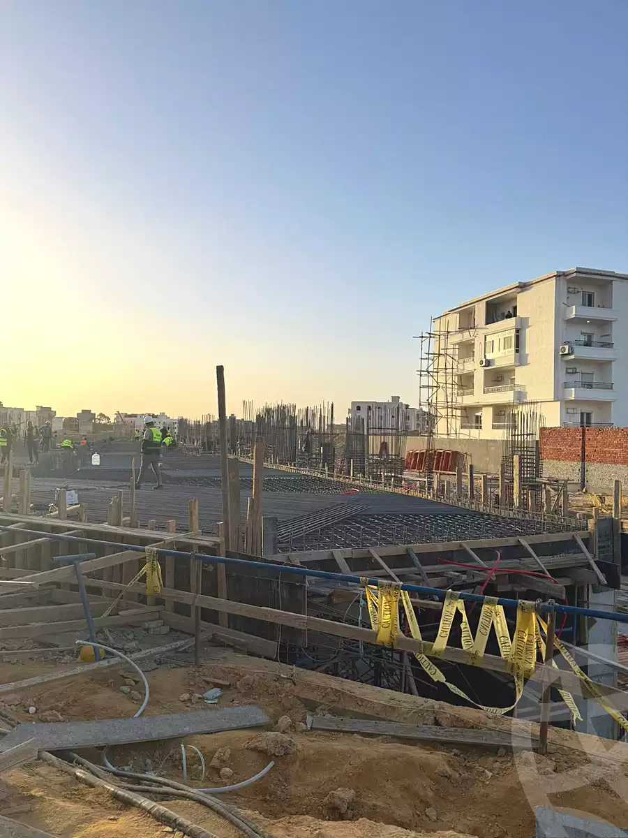 https://aqarmap.com.eg/ar/listing/6764481-for-sale-cairo-6th-of-october-compounds-spade-plaza-mall-asal