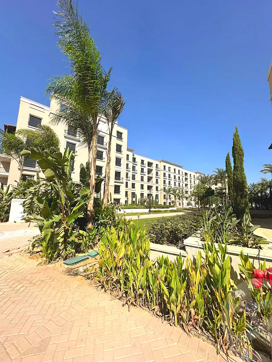 https://aqarmap.com.eg/ar/listing/6764620-for-sale-cairo-el-sheikh-zayed-city-compounds-kmbwnd-fyldj-wyst-dr-llttwyr