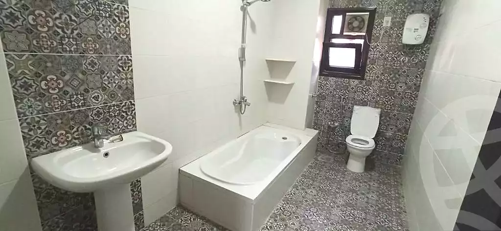 https://aqarmap.com.eg/en/listing/6764660-for-rent-cairo-el-sheikh-zayed-city-compounds-kmbwnd-wyst-twn-swdyk