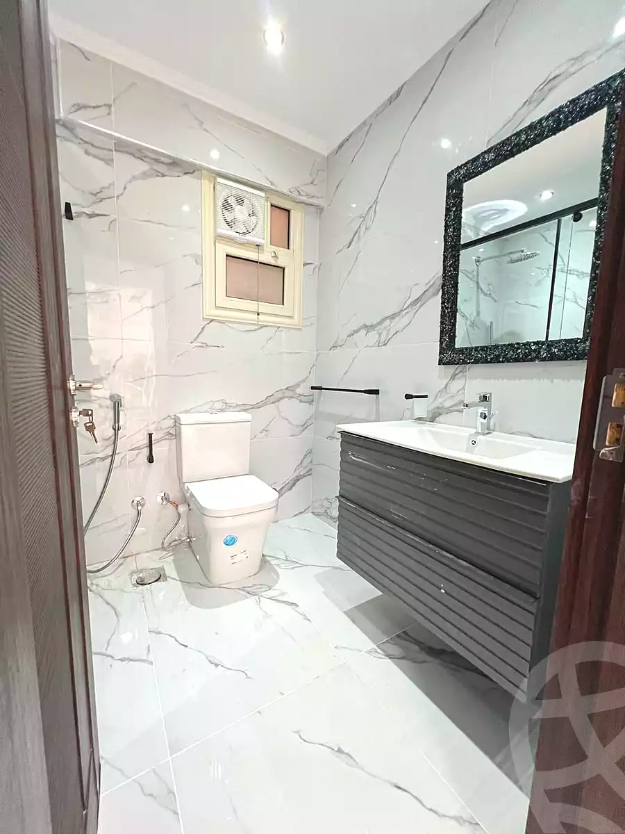 https://aqarmap.com.eg/en/listing/6764677-for-sale-cairo-new-administrative-capital-r7-oia