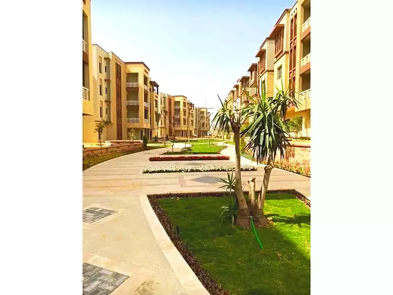 https://aqarmap.com.eg/ar/listing/6766414-for-sale-cairo-6th-of-october-compounds-green-5