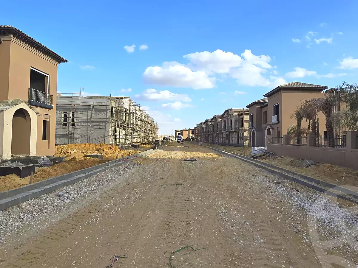 https://aqarmap.com.eg/ar/listing/6766537-for-sale-cairo-el-sheikh-zayed-city-compounds-kmbwnd-fyldj-wyst-dr-llttwyr