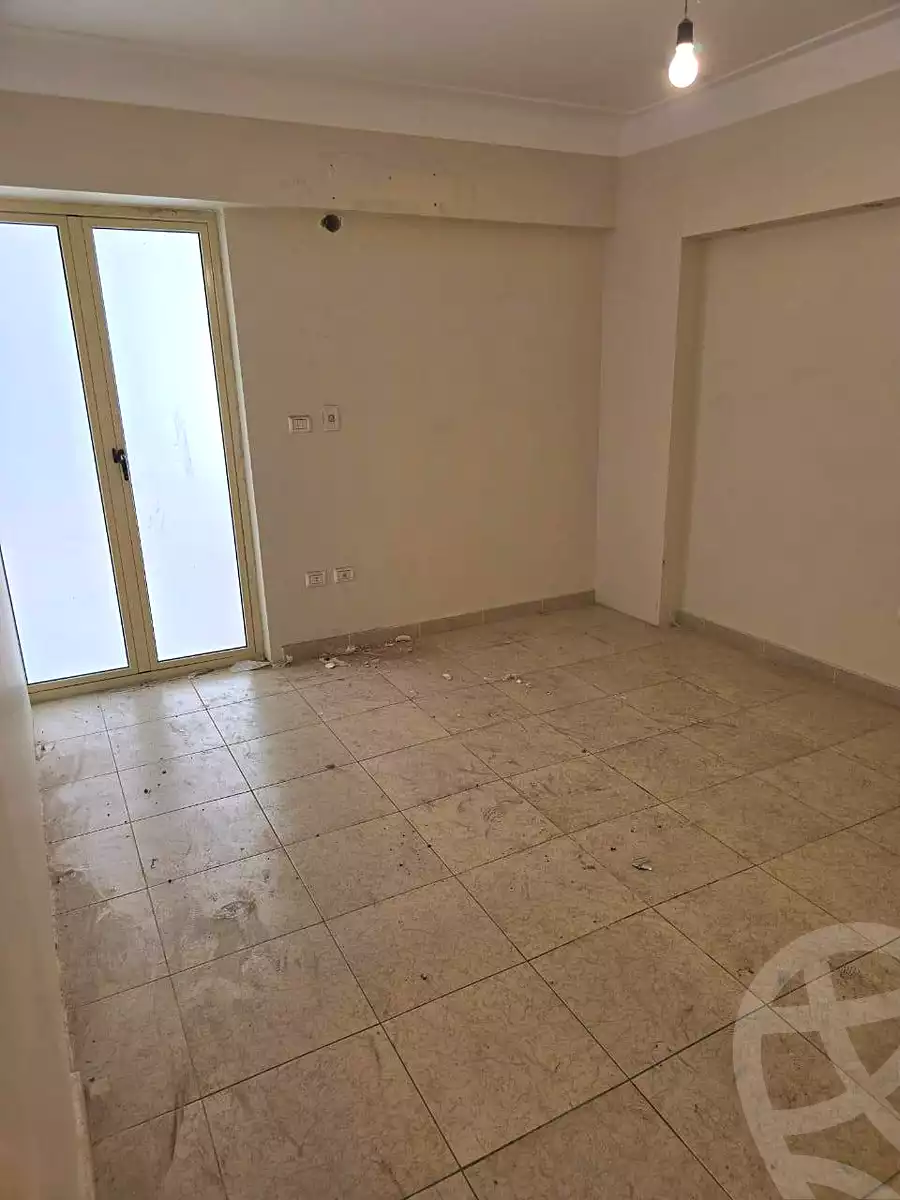 https://aqarmap.com.eg/en/listing/6767135-for-rent-alexandria-el-montazah-compounds-in-el-montazah-green-view