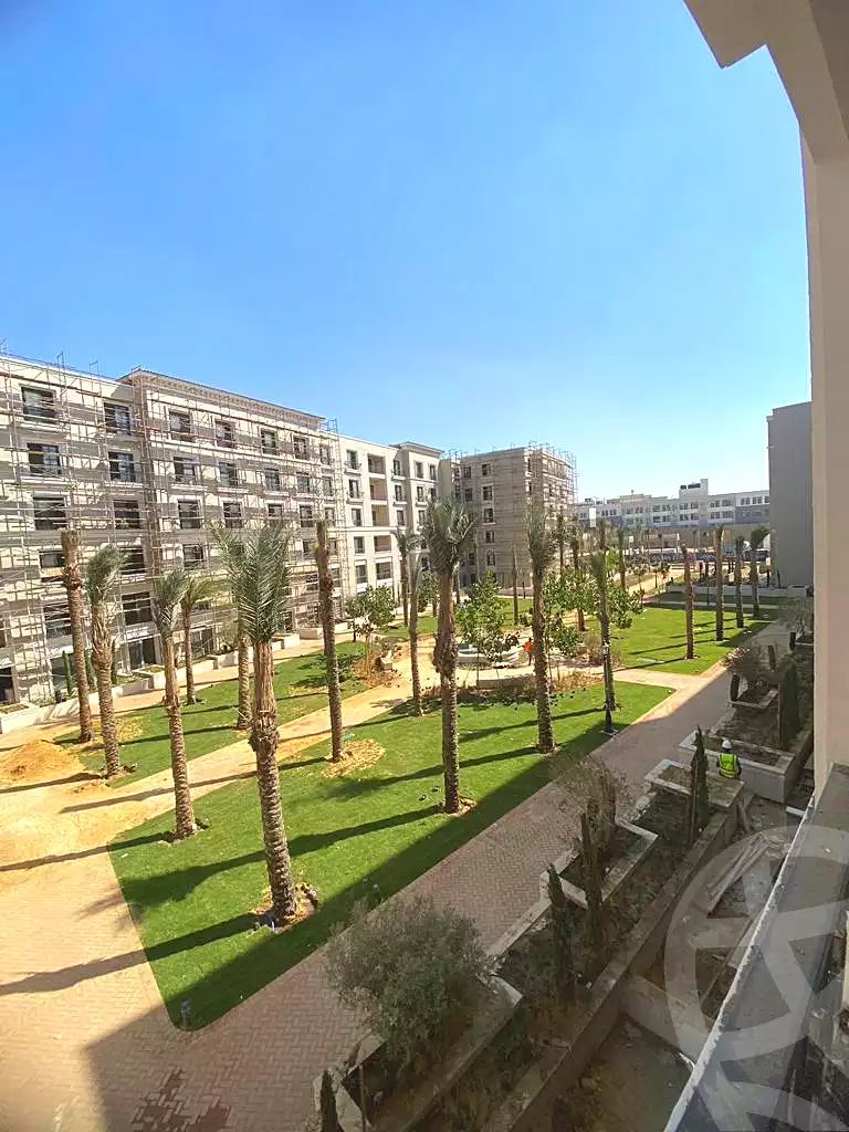 https://aqarmap.com.eg/ar/listing/6768968-for-rent-cairo-el-sheikh-zayed-city-compounds-kmbwnd-fyldj-wyst-dr-llttwyr