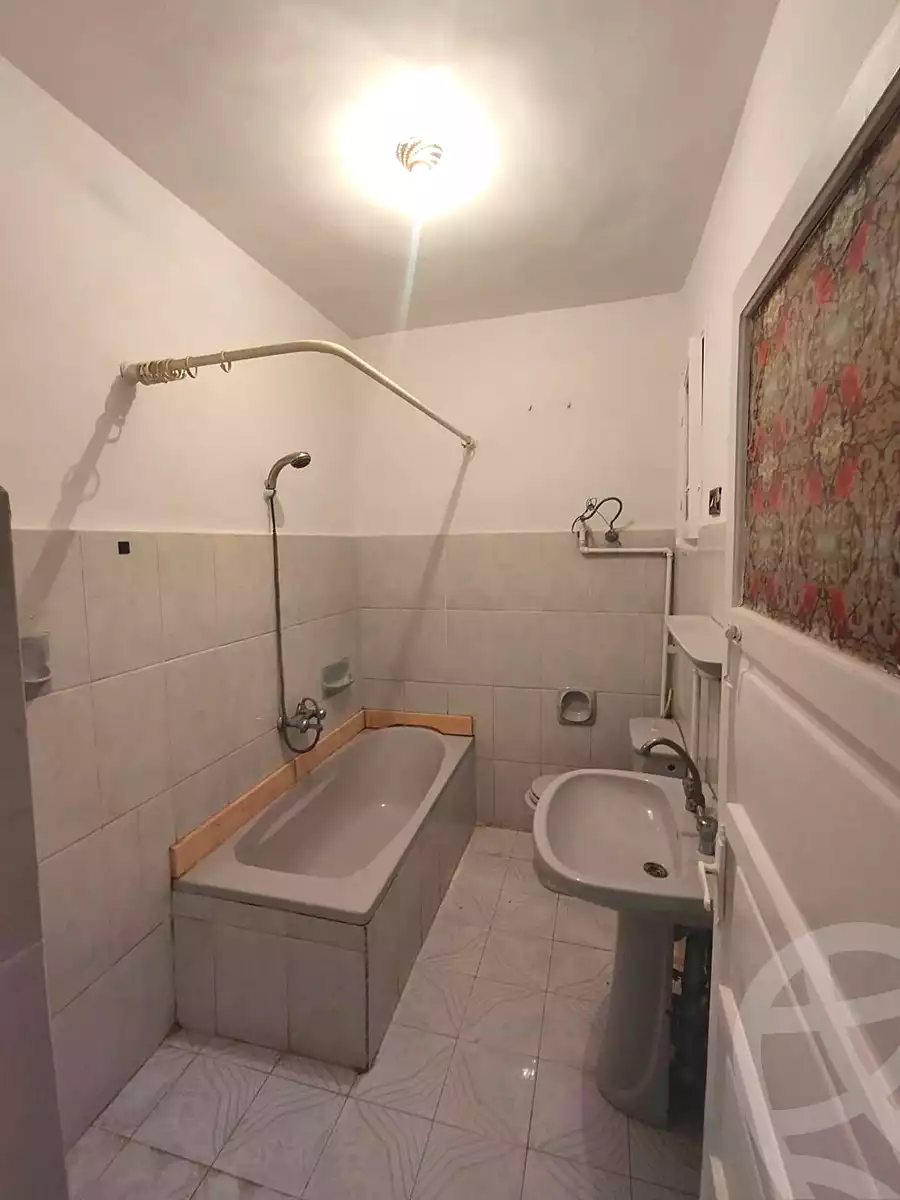 https://aqarmap.com.eg/en/listing/6771400-for-sale-alexandria-l-jmy-el-hanouvel-el-kholafaa-el-rashdeen-st