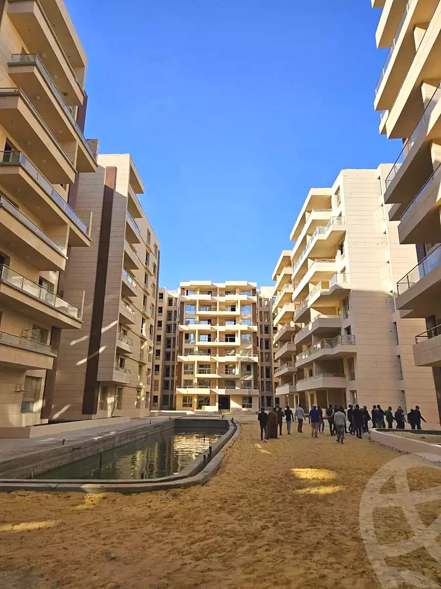 https://aqarmap.com.eg/en/listing/6771604-for-sale-cairo-new-administrative-capital-r8-de-joya-4-compound-taj-misr