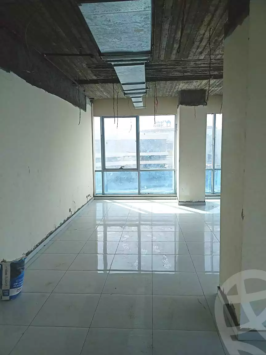 https://aqarmap.com.eg/ar/listing/6771664-for-rent-cairo-new-cairo-compounds-krnyl-byzns-hb-fyks-llttwyr-l-qry