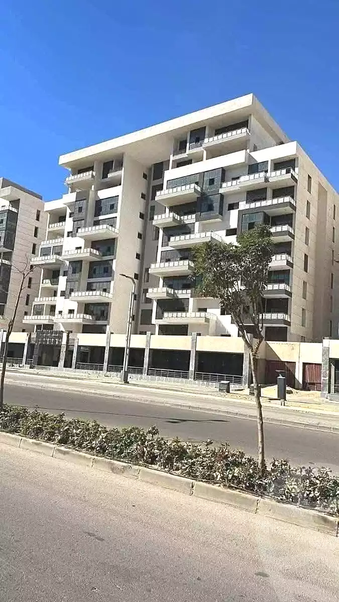https://aqarmap.com.eg/ar/listing/6773478-for-sale-cairo-new-administrative-capital-r3-jade-park-compound-city-edge