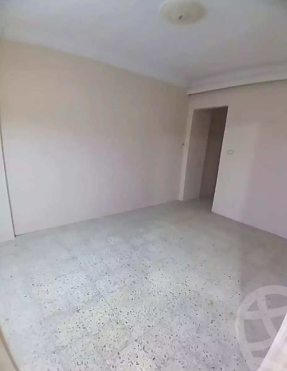 https://aqarmap.com.eg/ar/listing/6775121-for-rent-alexandria-ganaklis-shr-mrtdy-bsh