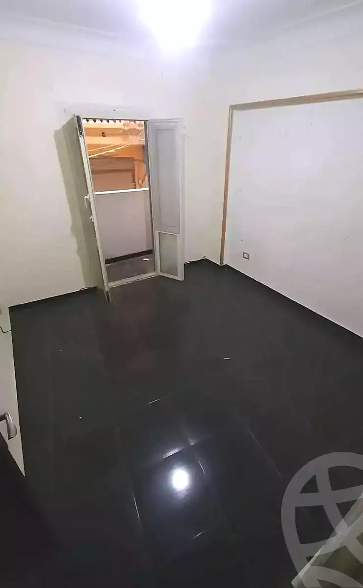 https://aqarmap.com.eg/ar/listing/6777275-for-sale-alexandria-l-jmy-lbytsh-ibrahim-othman-st