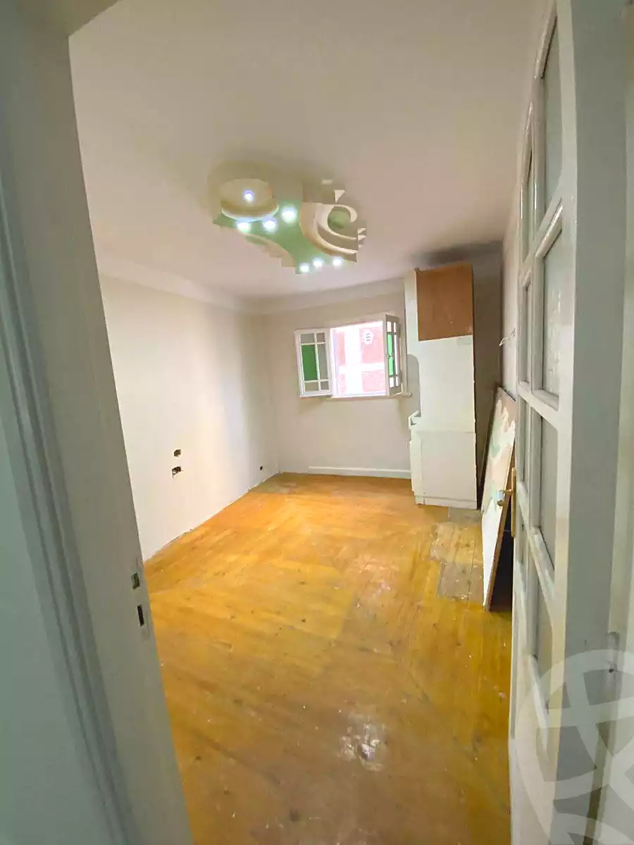 https://aqarmap.com.eg/ar/listing/6779192-for-sale-alexandria-sydy-bshr-sydy-bshr-bhry-shr-mhmwd-l-yswy