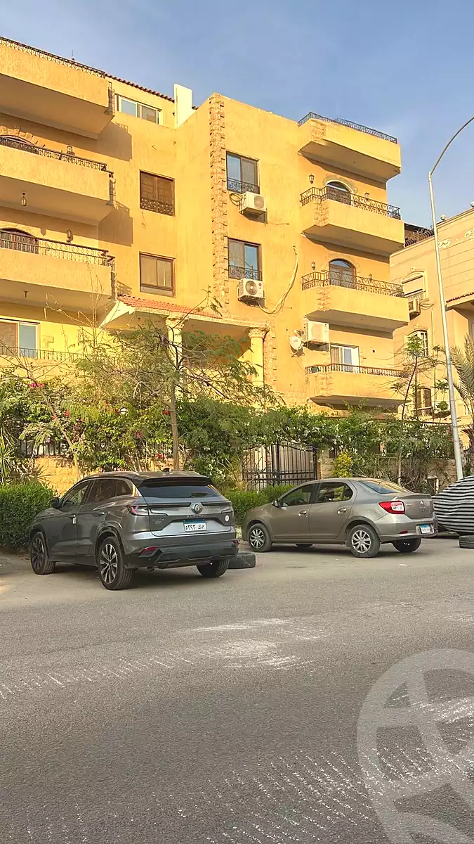 https://aqarmap.com.eg/ar/listing/6780011-for-sale-cairo-6th-of-october-el-hay-el-motamyz-sixth-touristic-village-sameh-gado-st
