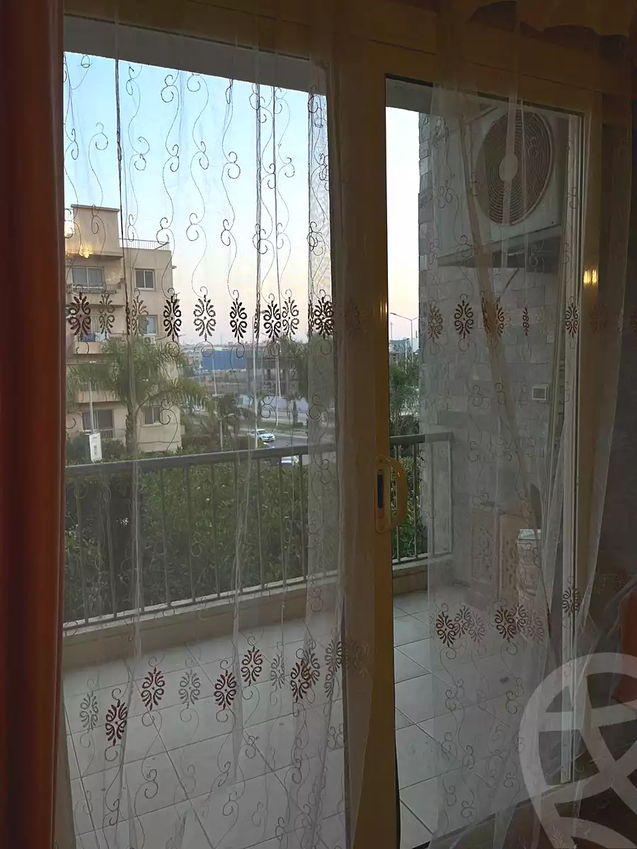 https://aqarmap.com.eg/en/listing/6780230-for-rent-cairo-el-sheikh-zayed-city-compounds-dh-drys
