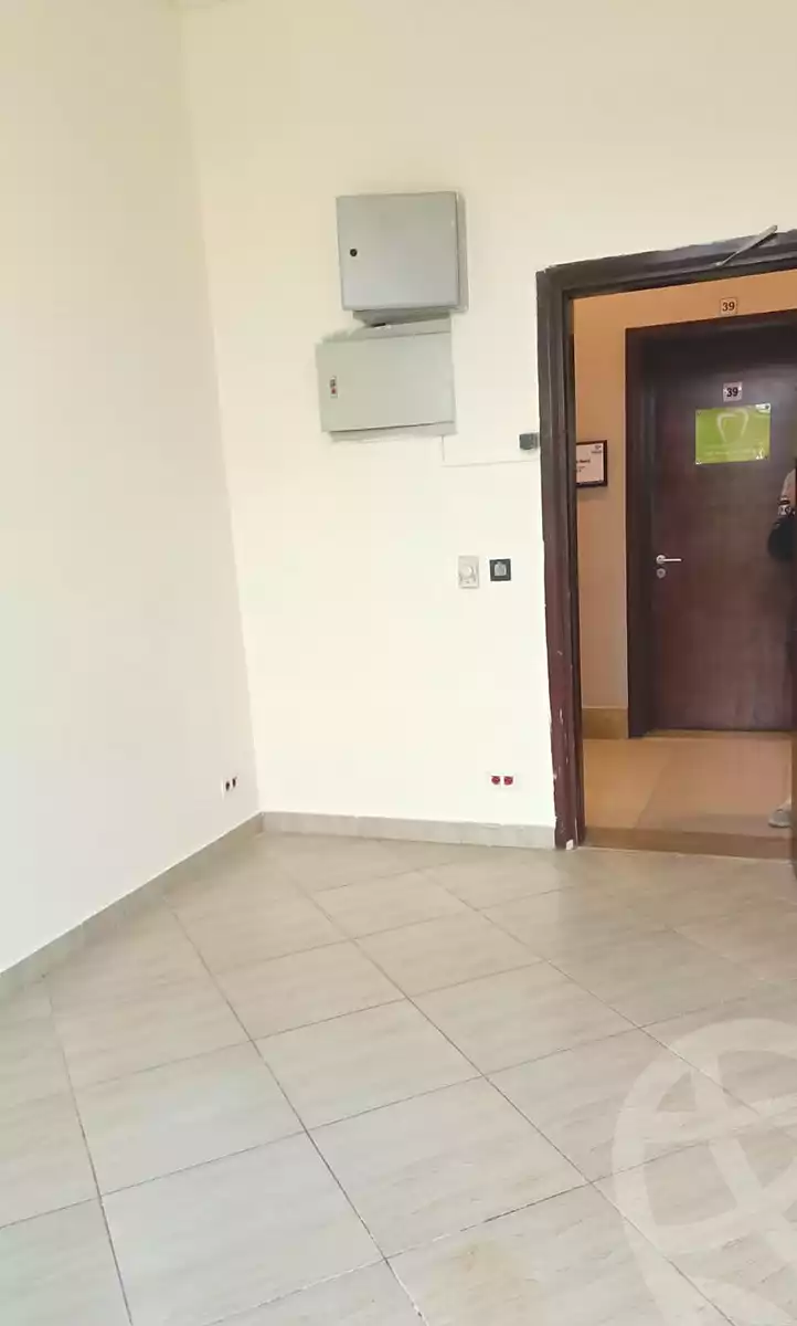 https://aqarmap.com.eg/ar/listing/6772437-for-sale-cairo-new-cairo-compounds-nyoum-medical-hub-arab-development