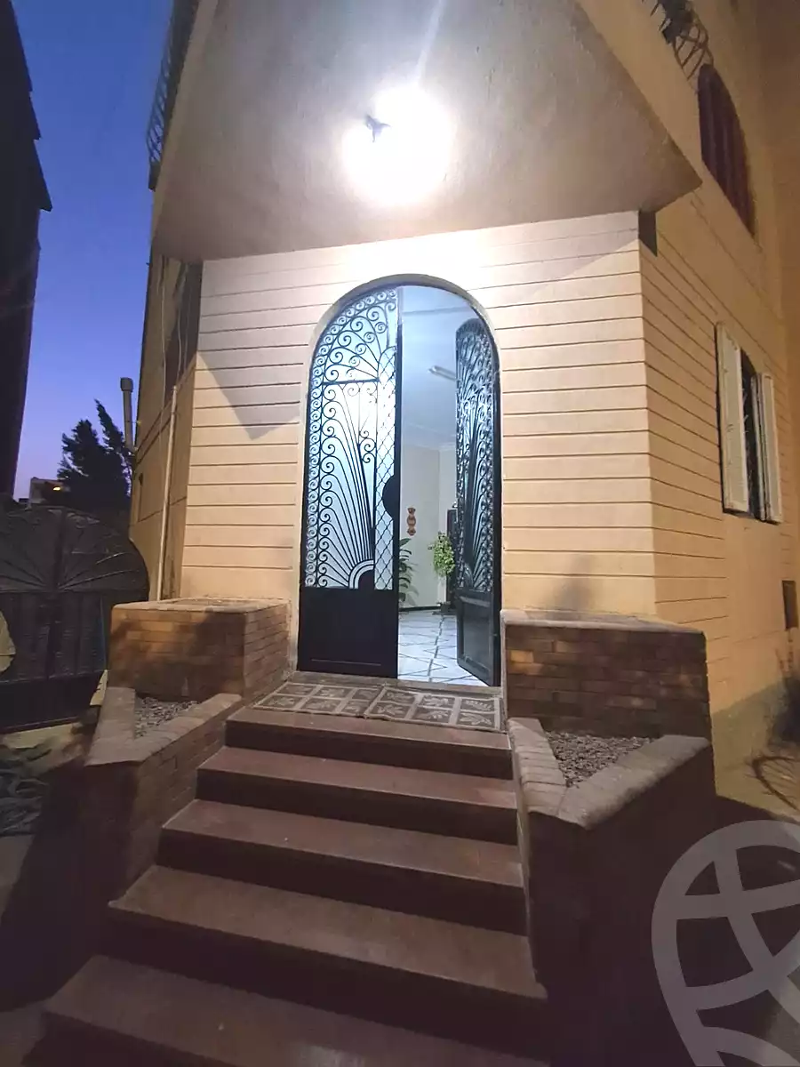 https://aqarmap.com.eg/ar/listing/6780505-for-sale-cairo-6th-of-october-el-ahyaa-neighborhood-5th-street-48