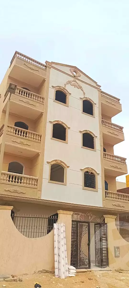 https://aqarmap.com.eg/ar/listing/6780924-for-sale-cairo-badr-city-hai-el-ashgar-featured-neighborhood-bait-el-watan