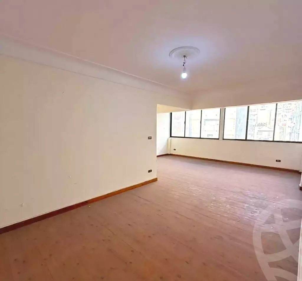 https://aqarmap.com.eg/en/listing/6781544-for-sale-alexandria-el-asafra-l-sfr-bhry