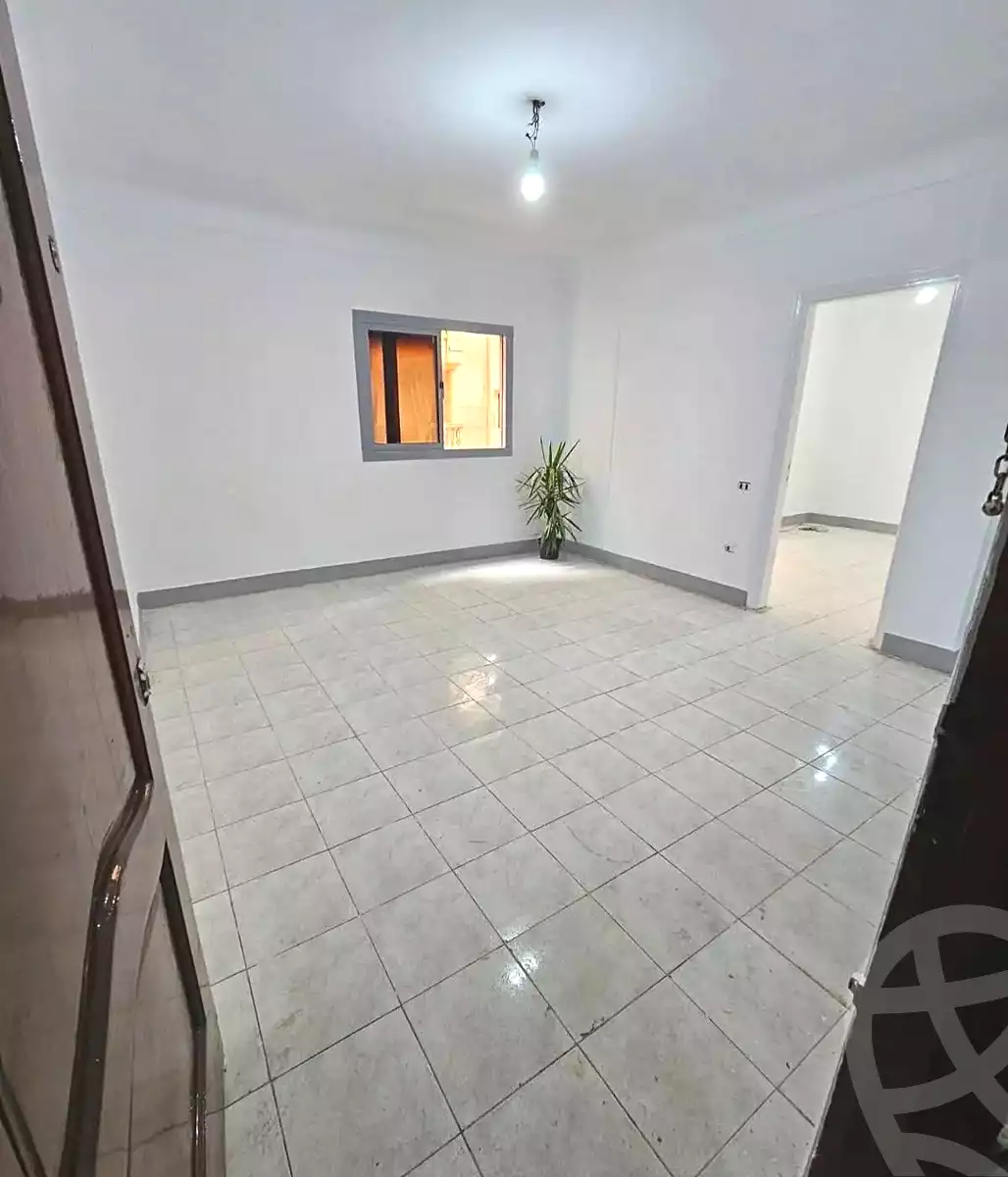https://aqarmap.com.eg/ar/listing/6781588-for-sale-alexandria-sydy-bshr-sydy-bshr-bhry-amr-el-nogomy-st