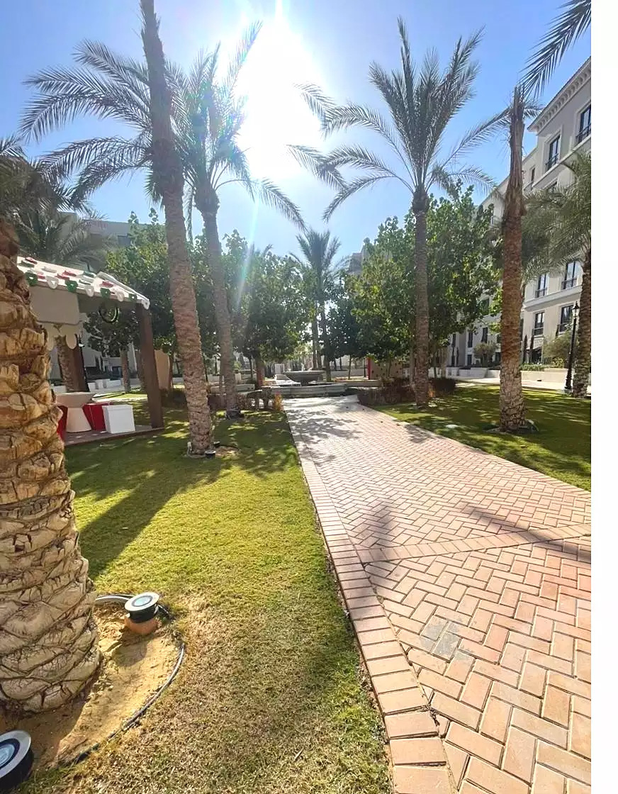 https://aqarmap.com.eg/ar/listing/6781866-for-rent-cairo-el-sheikh-zayed-city-compounds-kmbwnd-fyldj-wyst-dr-llttwyr