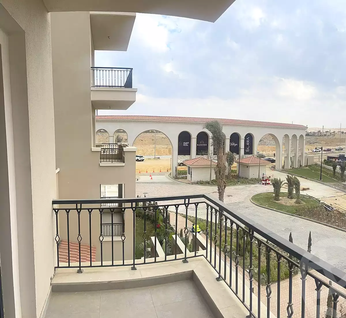 https://aqarmap.com.eg/ar/listing/6781866-for-rent-cairo-el-sheikh-zayed-city-compounds-kmbwnd-fyldj-wyst-dr-llttwyr