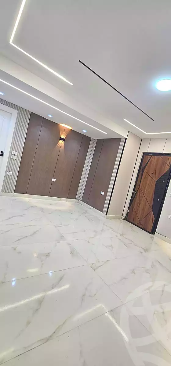 https://aqarmap.com.eg/ar/listing/6782079-for-sale-cairo-6th-of-october-el-ahyaa-neighborhood-1st-al-maahad