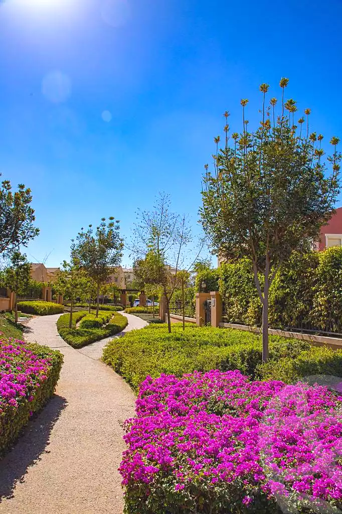 https://aqarmap.com.eg/en/listing/6782555-for-sale-cairo-6th-of-october-compounds-mountain-view-chillout-park-mountain-view-lakeside