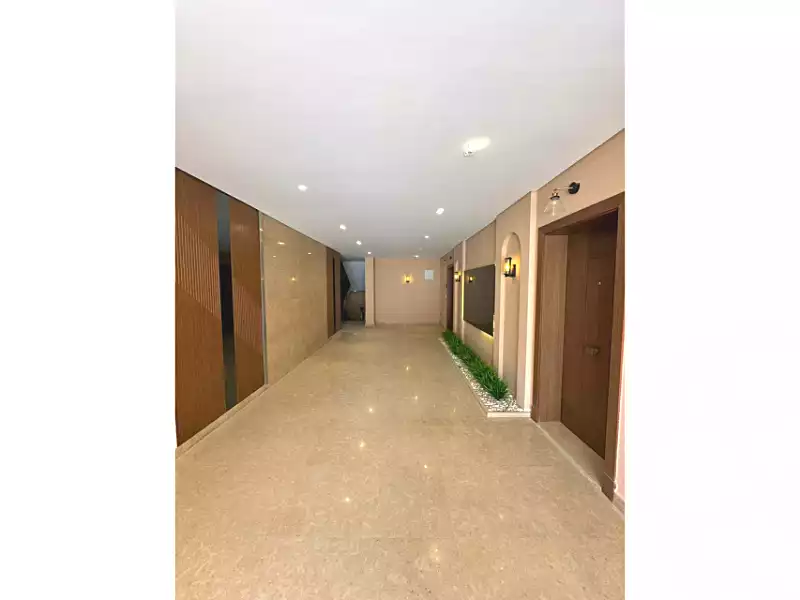 https://aqarmap.com.eg/ar/listing/6782676-for-sale-cairo-el-sheikh-zayed-city-compounds-kmbwnd-fyldj-wyst-dr-llttwyr