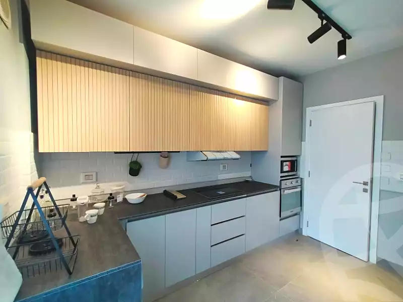 https://aqarmap.com.eg/ar/listing/6782676-for-sale-cairo-el-sheikh-zayed-city-compounds-kmbwnd-fyldj-wyst-dr-llttwyr