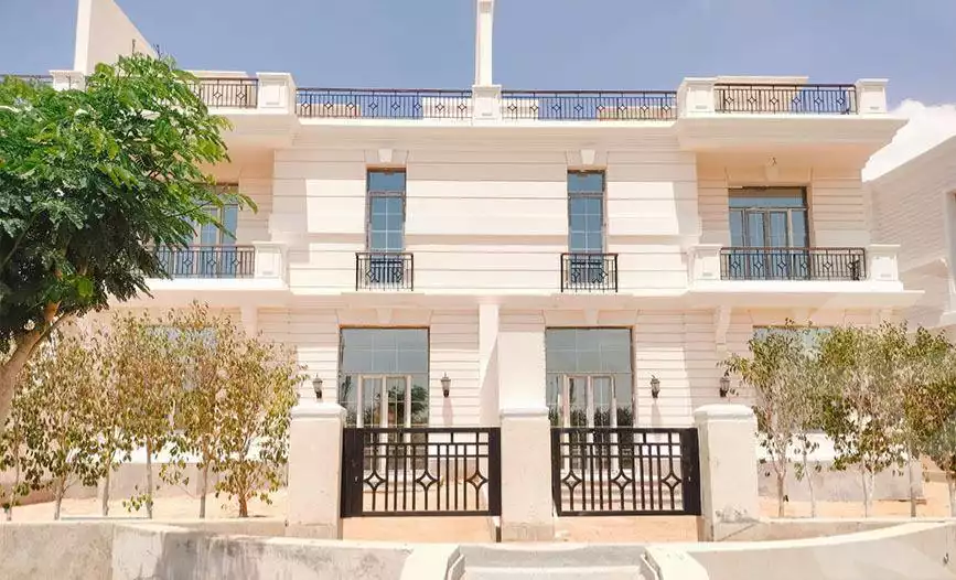 https://aqarmap.com.eg/en/listing/6782748-for-sale-cairo-new-administrative-capital-r5-granville-compound-founders