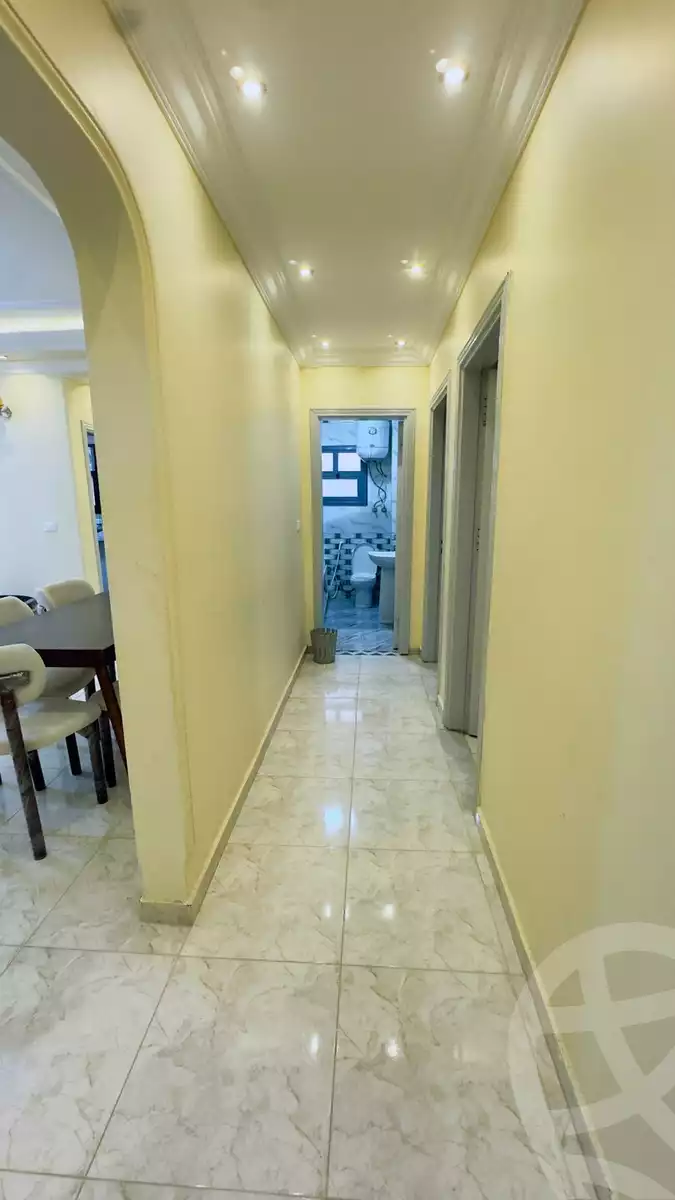 https://aqarmap.com.eg/ar/listing/6783437-for-rent-cairo-6th-of-october-el-ahyaa-neighborhood-1st