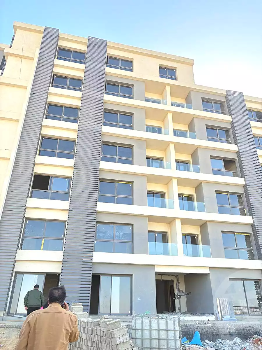 https://aqarmap.com.eg/en/listing/6784794-for-sale-cairo-new-cairo-compounds-kmbwnd-kryk-twn-il-cazar