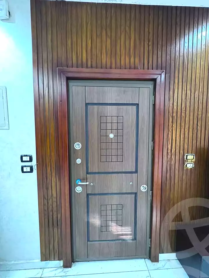 https://aqarmap.com.eg/ar/listing/6785623-for-sale-cairo-ljyz-shareaa-morad  charel degol