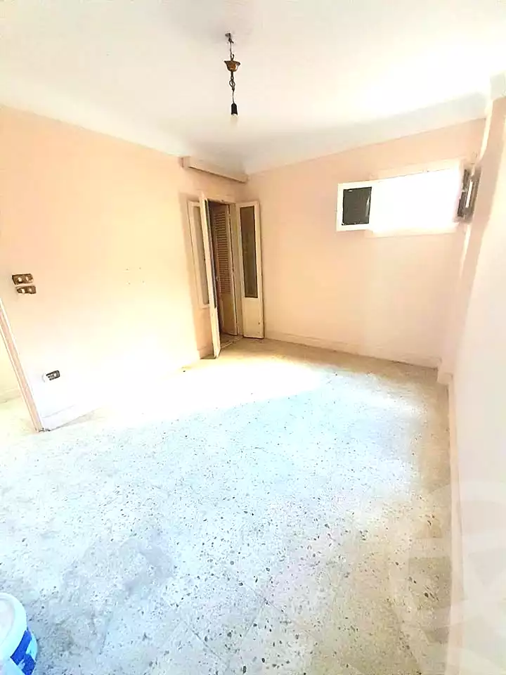 https://aqarmap.com.eg/ar/listing/6786609-for-rent-alexandria-ganaklis