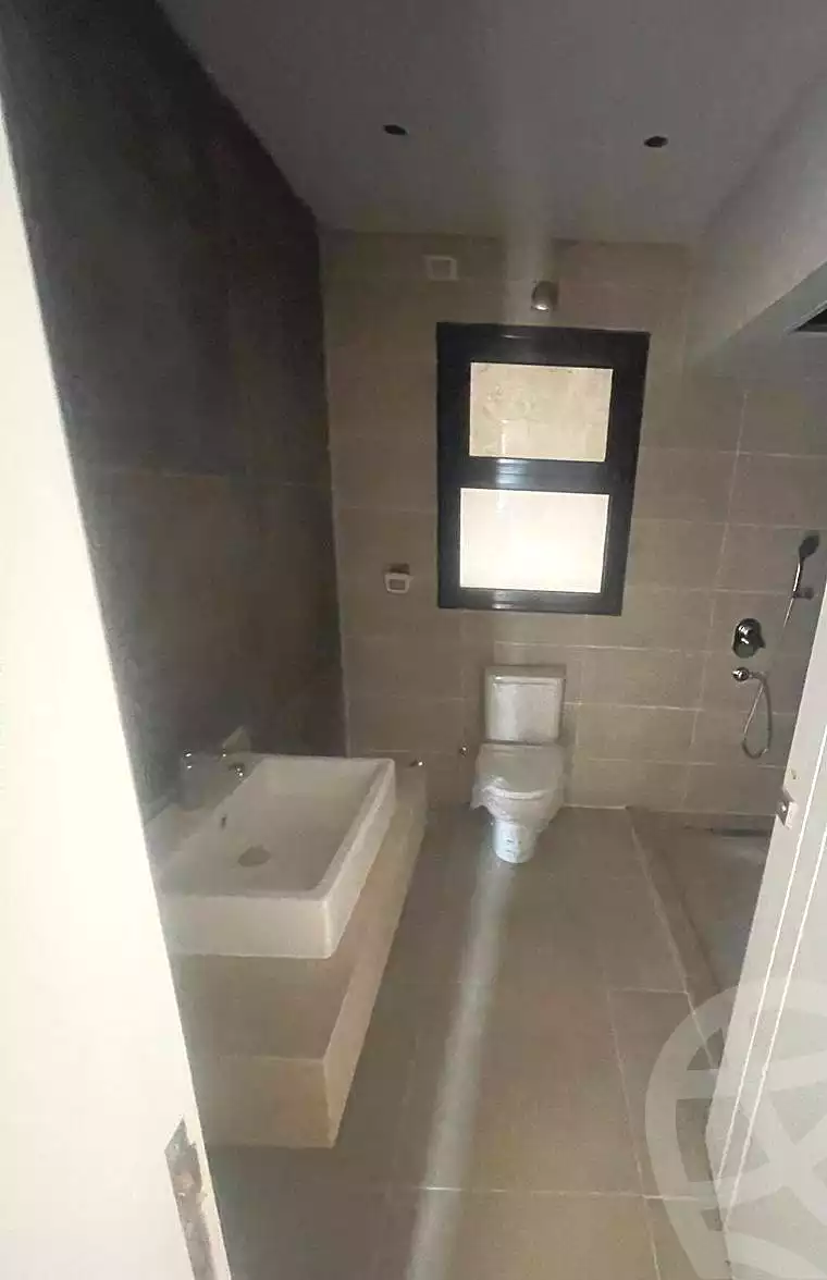 https://aqarmap.com.eg/ar/listing/6788055-for-rent-cairo-el-sheikh-zayed-city-compounds-kmbwnd-fyldj-wyst-dr-llttwyr