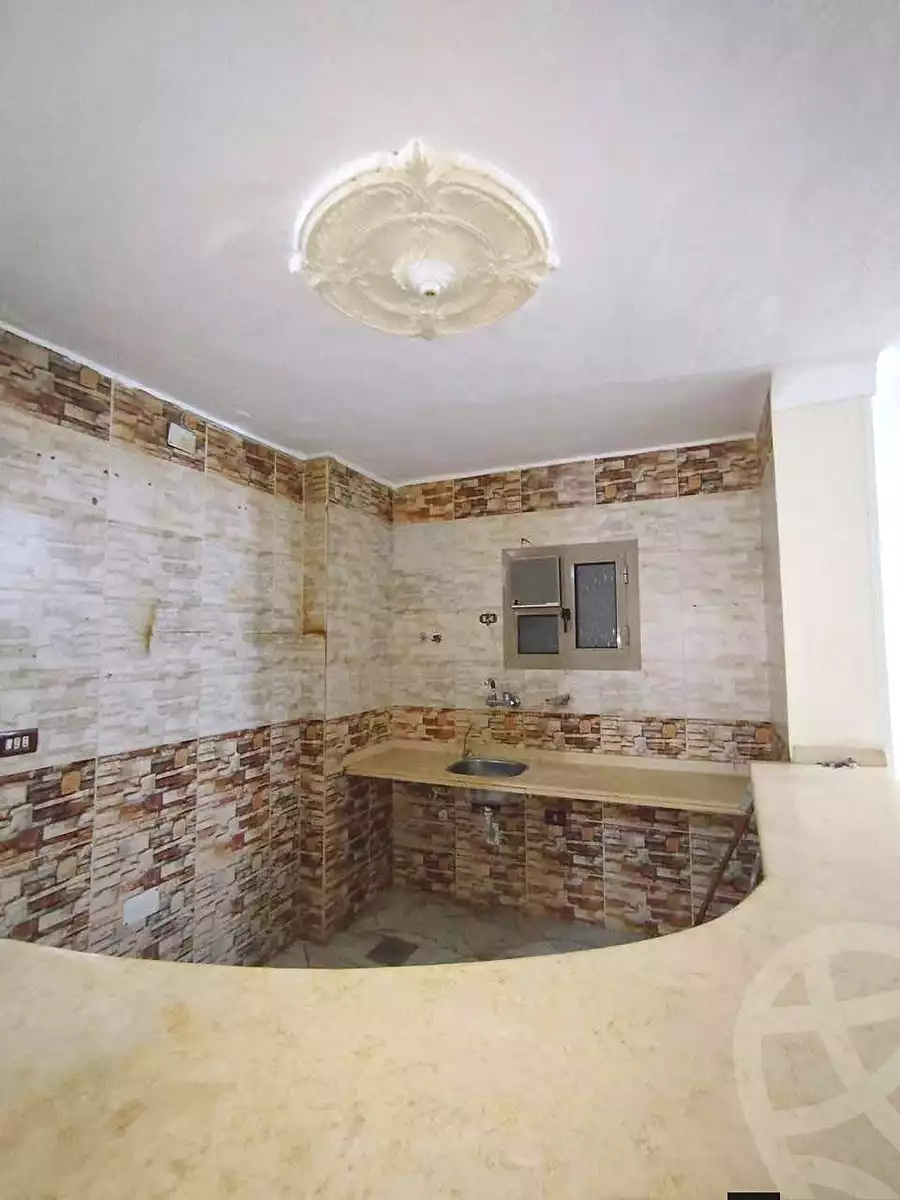 https://aqarmap.com.eg/ar/listing/6789535-for-sale-alexandria-l-jmy-lbytsh-al-aeda-al-kadema-st