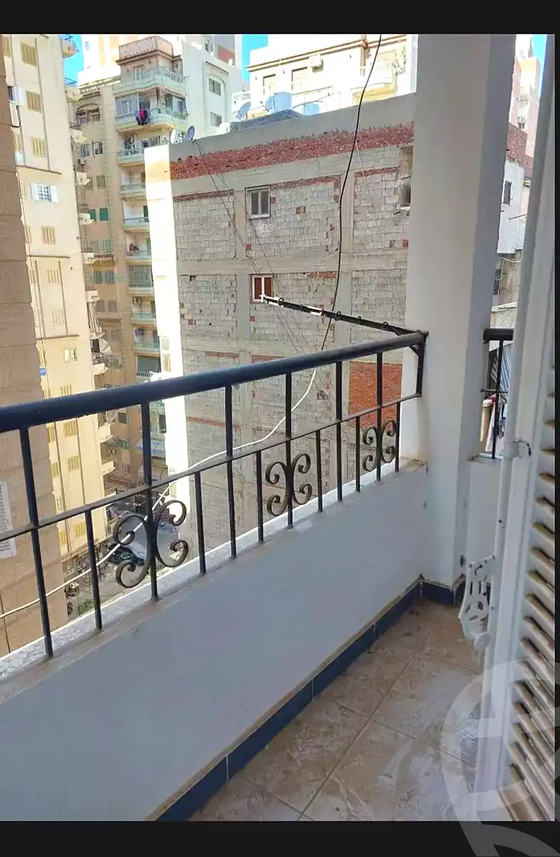 https://aqarmap.com.eg/en/listing/6790026-for-sale-alexandria-el-asafra-shr-jml-bd-lnsr