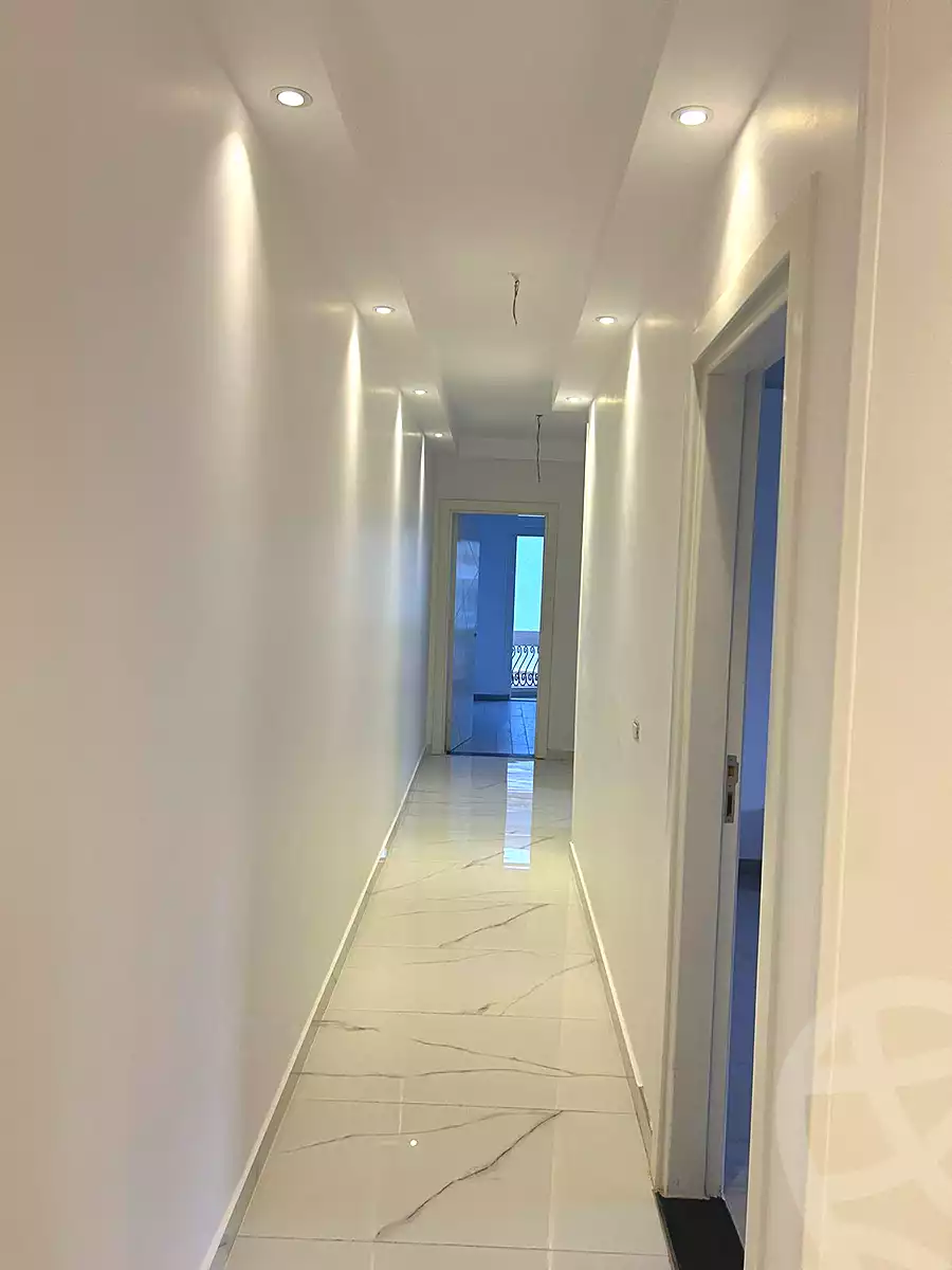 https://aqarmap.com.eg/ar/listing/6790418-for-rent-cairo-new-cairo-compounds-mountain-view-hyde-park
