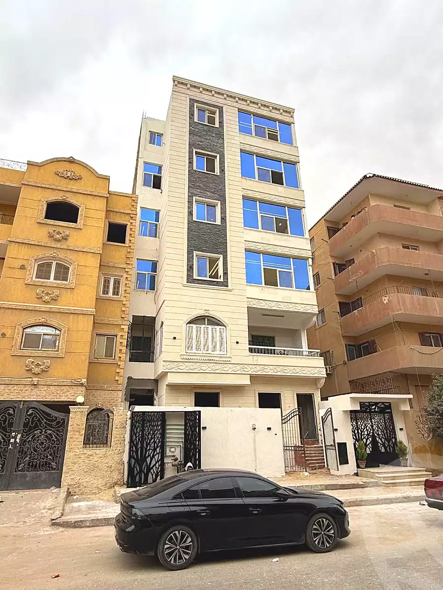 https://aqarmap.com.eg/en/listing/6790473-for-sale-cairo-6th-of-october-el-ahyaa-neighborhood-3rd-nasr-ammar-st