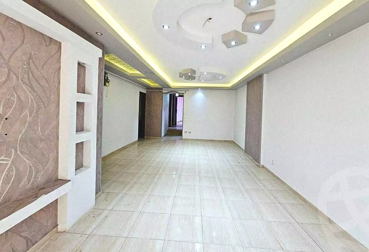 https://aqarmap.com.eg/ar/listing/6791044-for-sale-alexandria-miami-45-street