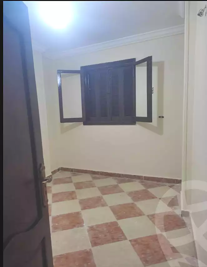 https://aqarmap.com.eg/ar/listing/6793725-for-sale-alexandria-alhadara-new-el-hadra-al-sadat-st