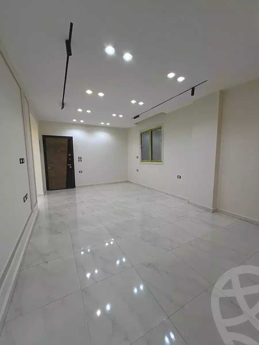 https://aqarmap.com.eg/ar/listing/6795111-for-sale-cairo-6th-of-october-el-ahyaa-neighborhood-3rd-al-hay-al-thalith-st