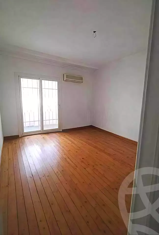https://aqarmap.com.eg/ar/listing/6795276-for-sale-alexandria-moharram-bey-el-rasafa-st