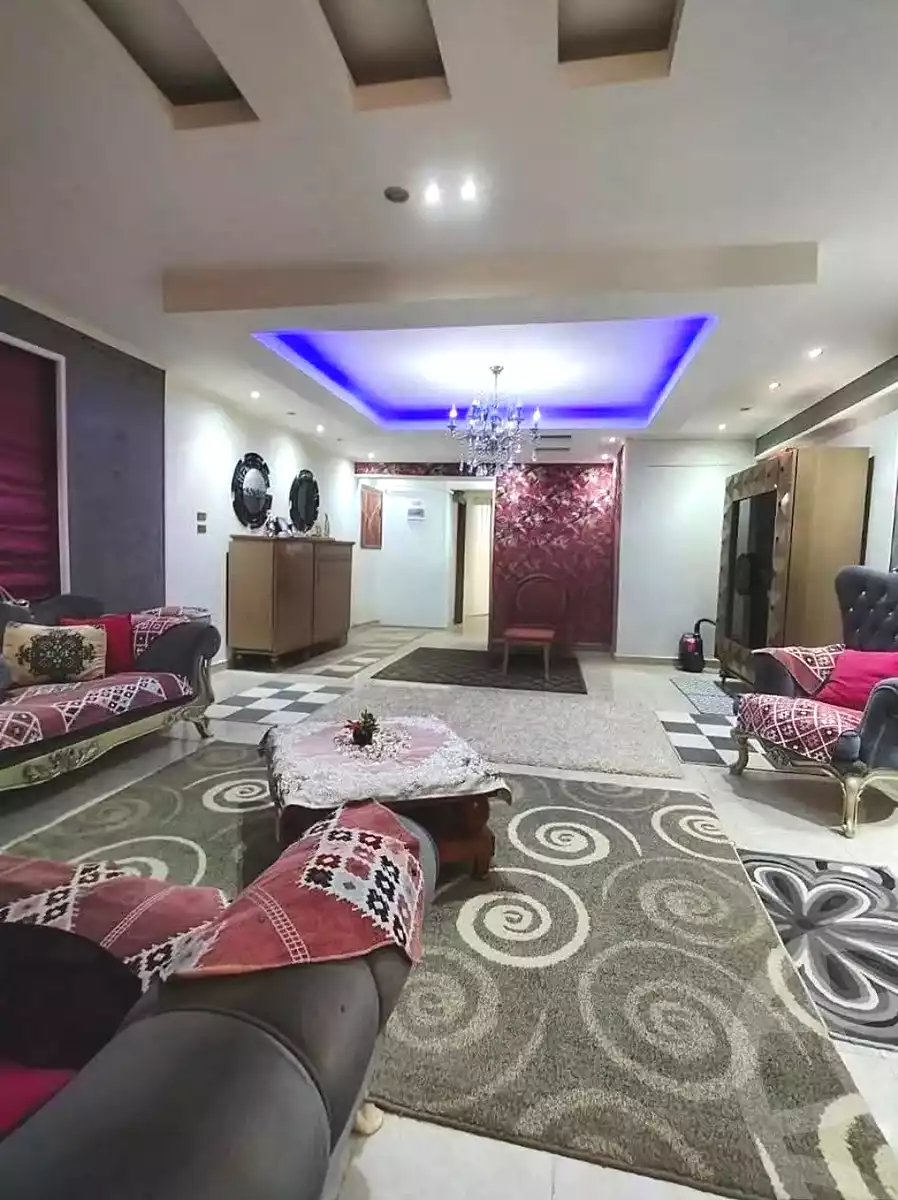 https://aqarmap.com.eg/ar/listing/6795905-for-sale-alexandria-l-jmy-lbytsh-ibrahim-othman-st