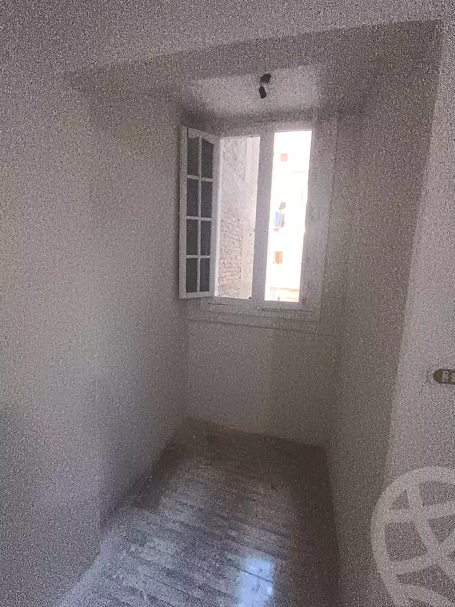 https://aqarmap.com.eg/en/listing/6796023-for-sale-alexandria-lsywf-el-falki