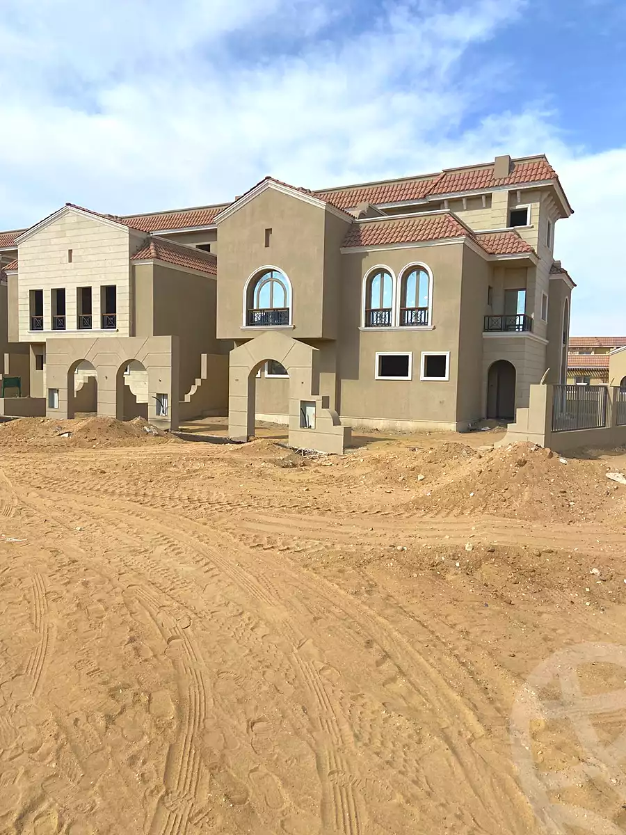https://aqarmap.com.eg/en/listing/6799186-for-sale-cairo-el-shorouk-compounds-yfy-ryzydns