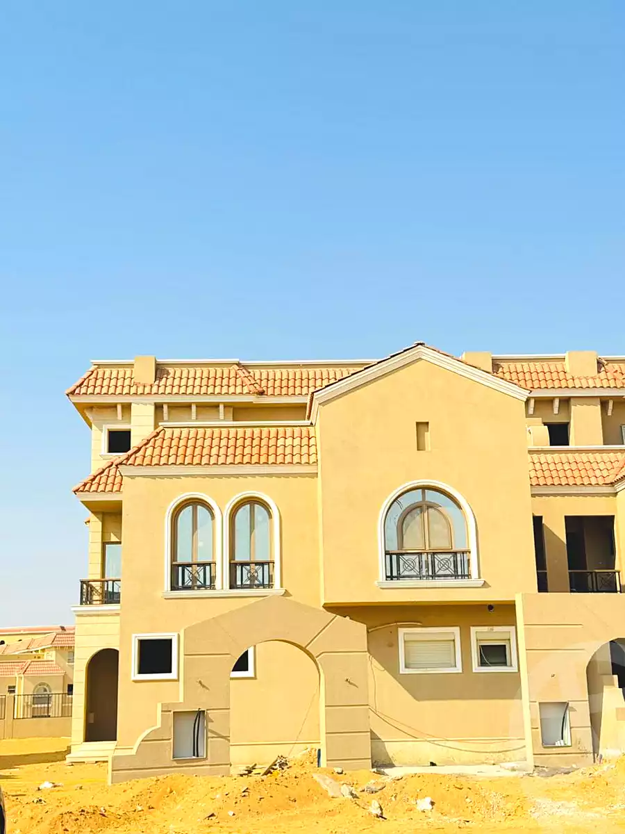 https://aqarmap.com.eg/ar/listing/6799189-for-sale-cairo-el-shorouk-compounds-yfy-ryzydns