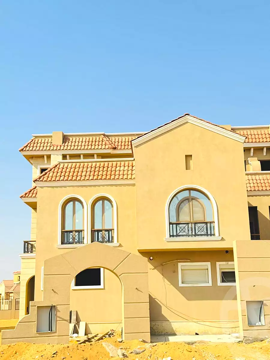 https://aqarmap.com.eg/ar/listing/6799191-for-sale-cairo-el-shorouk-compounds-yfy-ryzydns