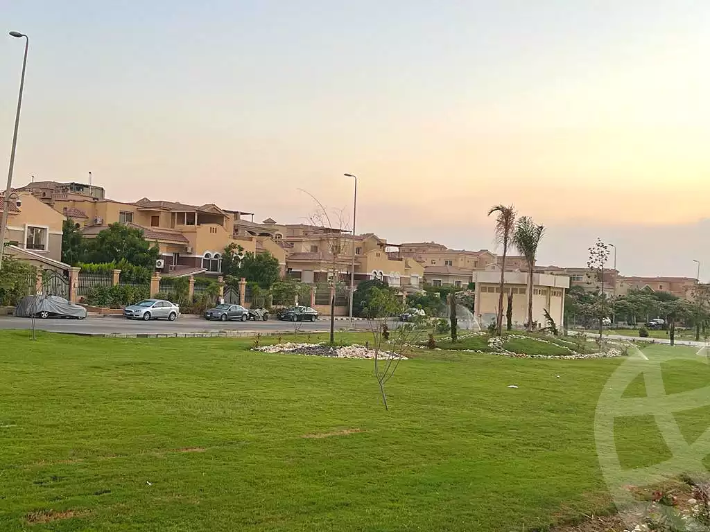 https://aqarmap.com.eg/en/listing/6799350-for-sale-cairo-el-sheikh-zayed-city-compounds-el-khamayel
