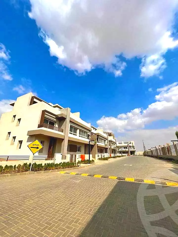 https://aqarmap.com.eg/ar/listing/6799446-for-sale-cairo-new-administrative-capital-r8-the-islands-compound-egygab